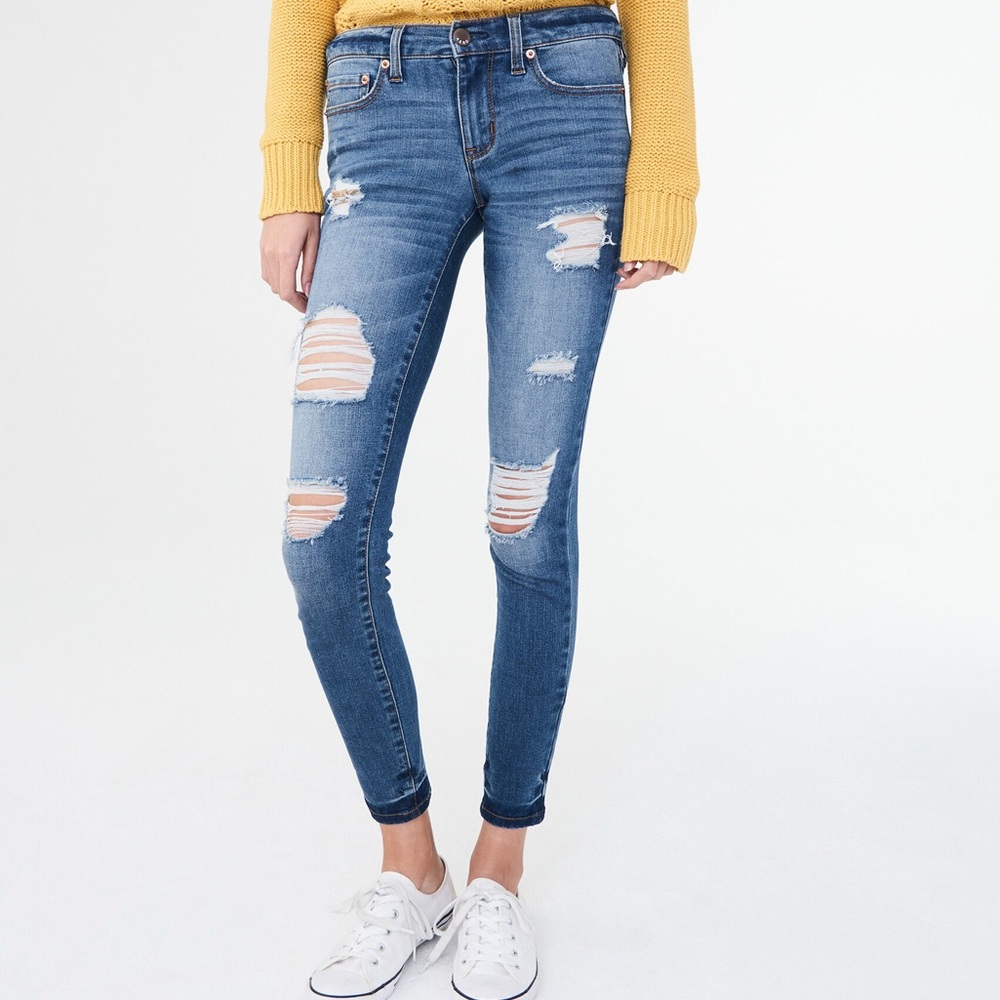 Aeropostale Flex Effects Low-Rise Jegging Size 8 4-way stretch fabric Distressed